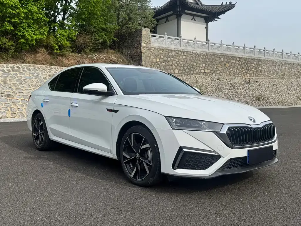 Skoda Octavia — фото 9