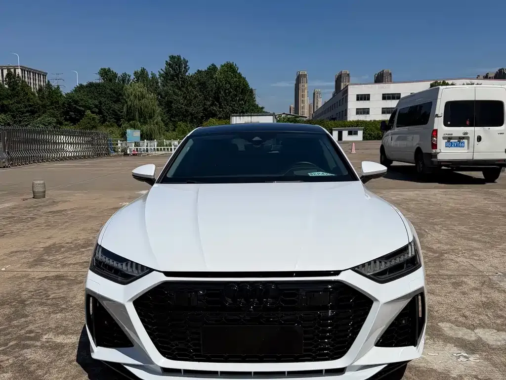 Audi A7 — фото 1
