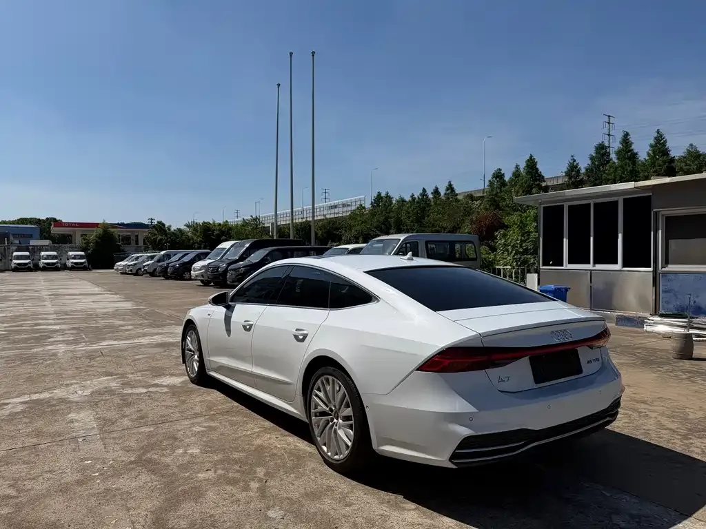 Audi A7 — фото 4