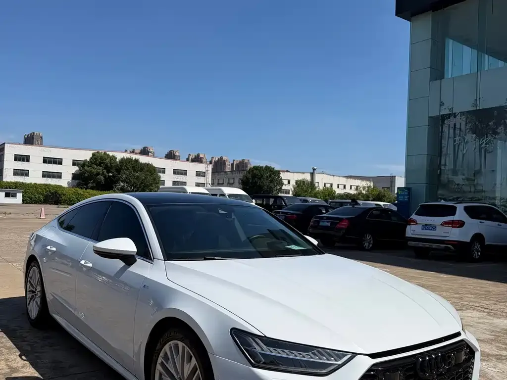 Audi A7 — фото 7