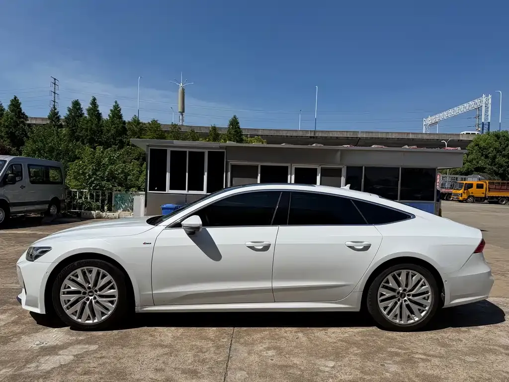 Audi A7 — фото 8