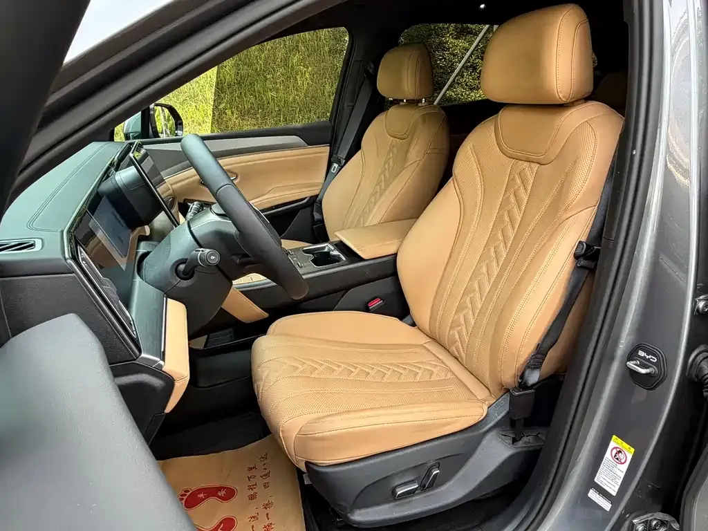 BYD L DM-i — фото 3