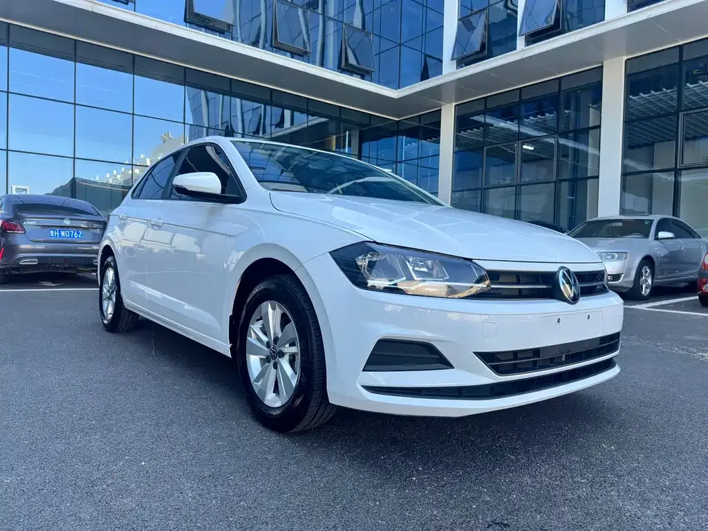Volkswagen Polo — фото 8