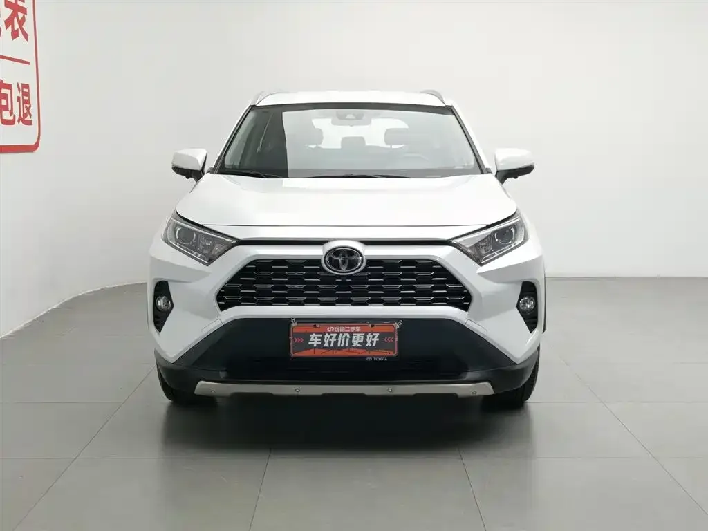 Toyota RAV4 — фото 9