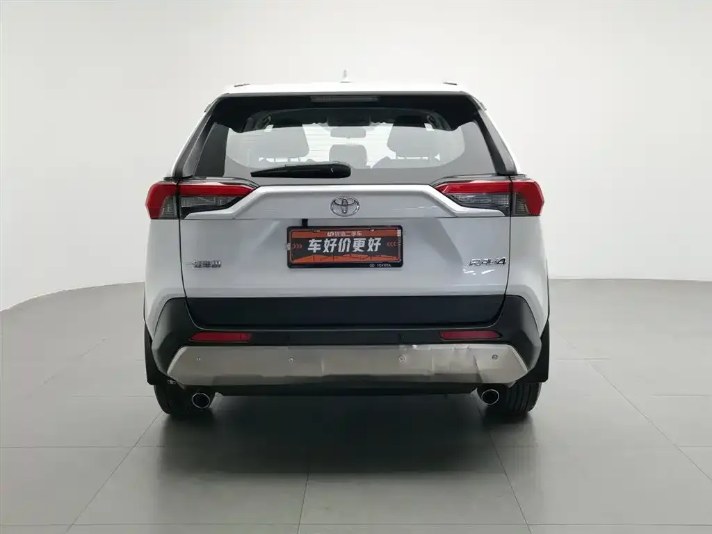 Toyota RAV4 — фото 2