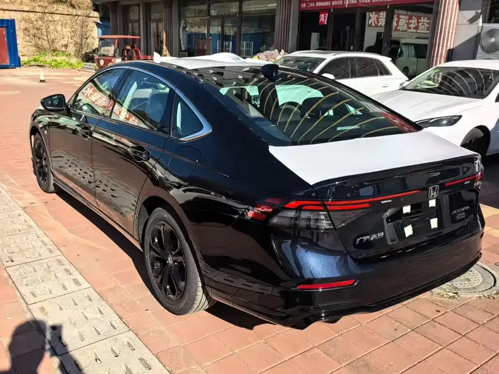 Honda Accord — фото 6