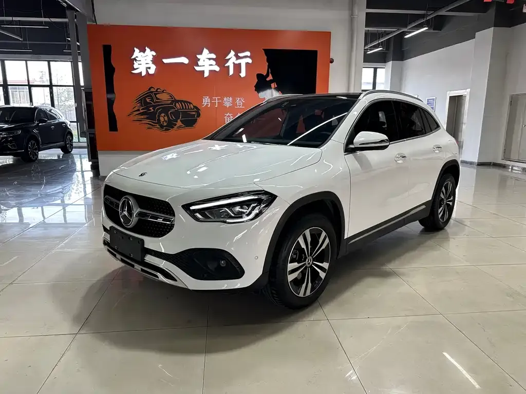 Mercedes-Benz GLA — фото 1