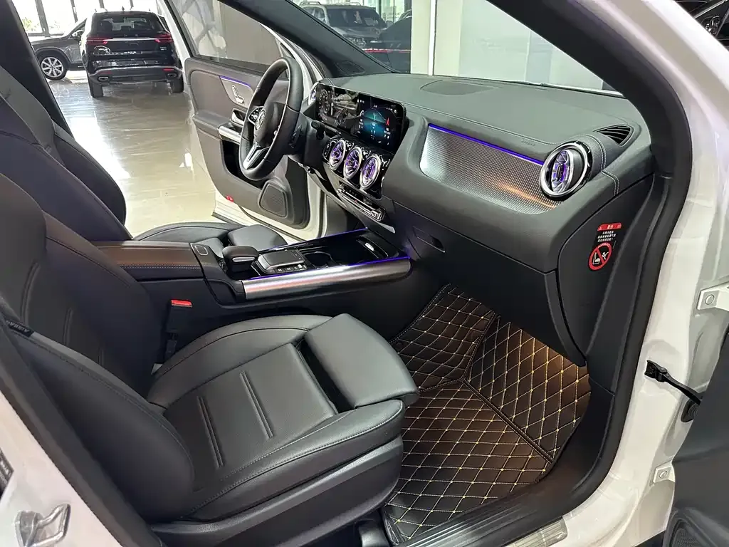 Mercedes-Benz GLA — фото 8