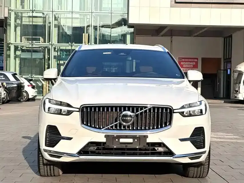 Volvo XC60 — фото 2