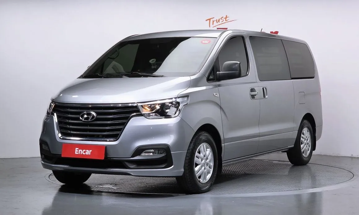 Hyundai Starex — фото 1