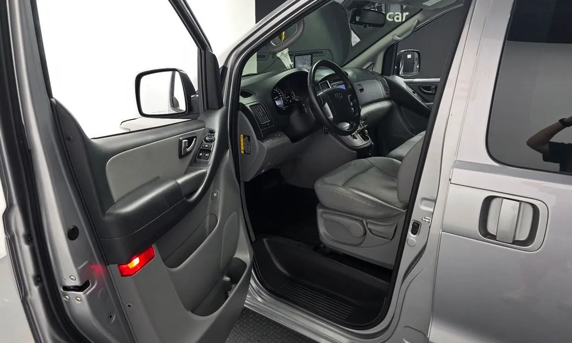 Hyundai Starex — фото 2
