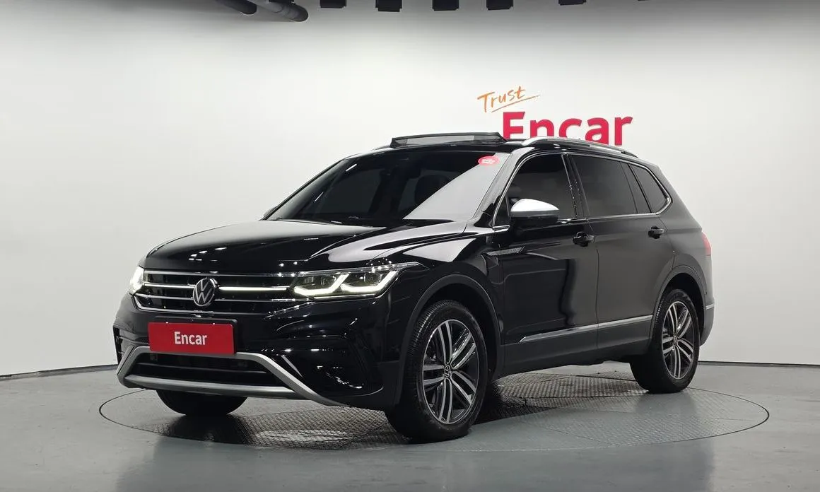Volkswagen Tiguan — фото 1