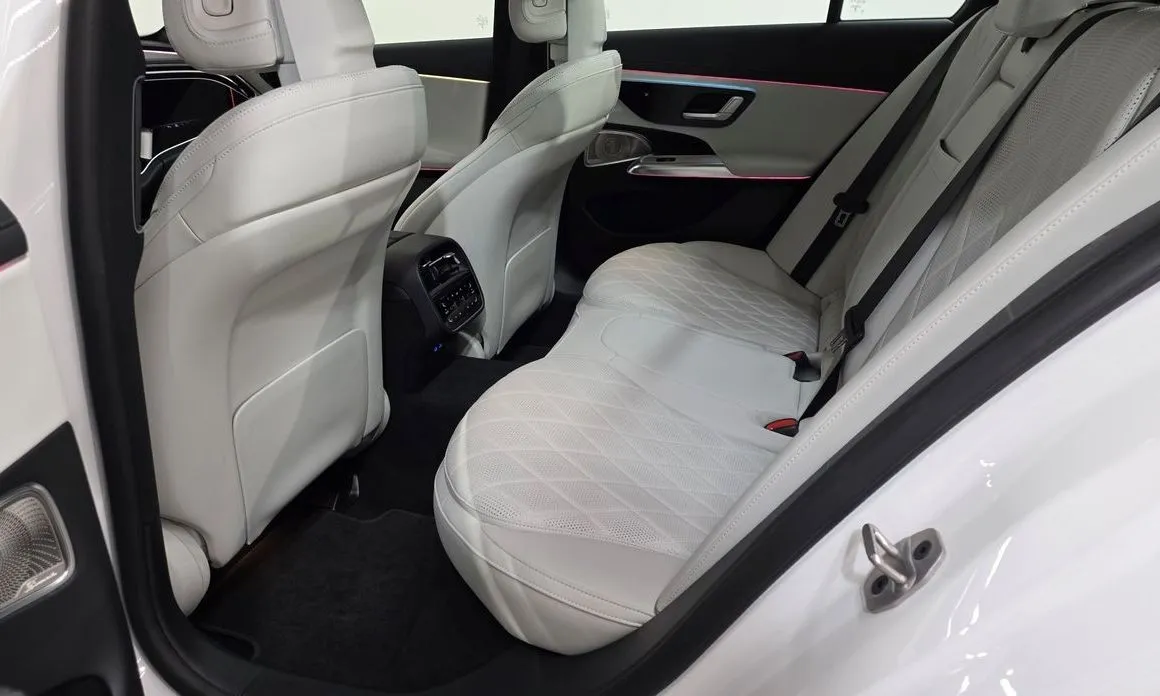 Mercedes-Benz E-Class — фото 3