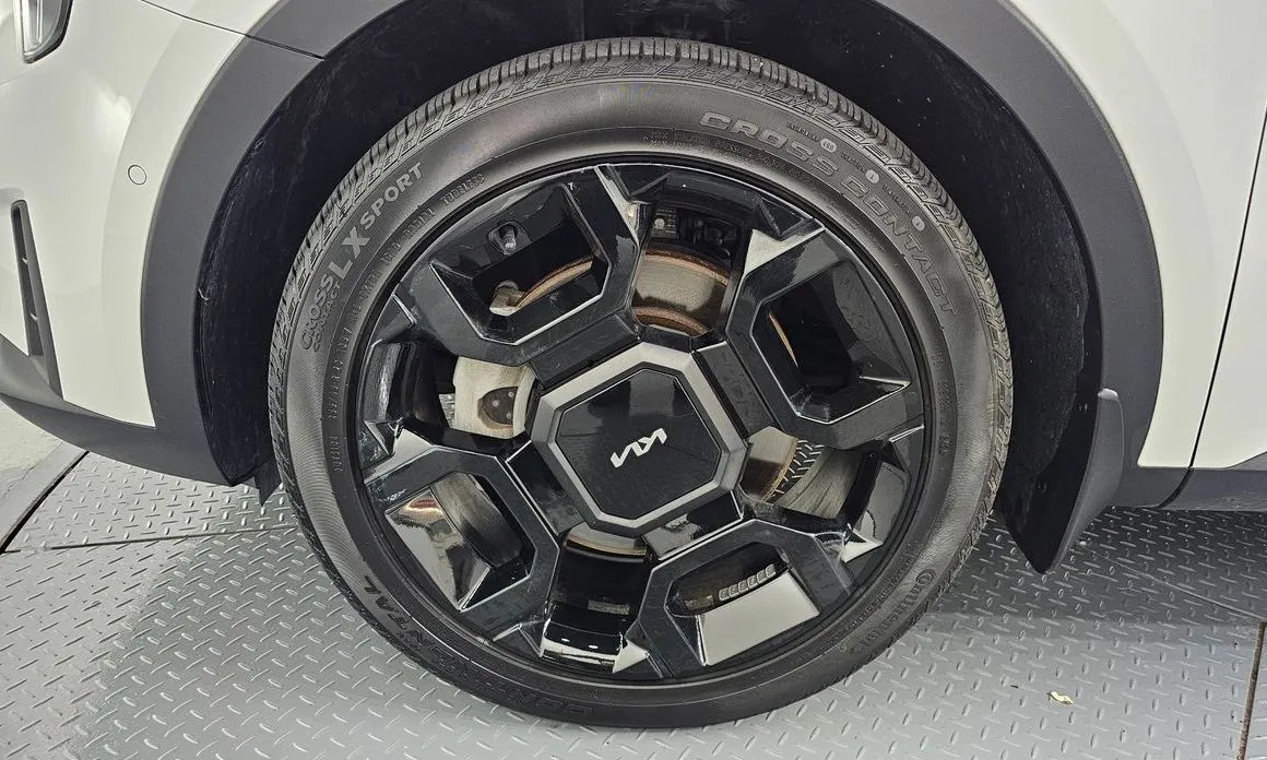 Kia Sorento — фото 10