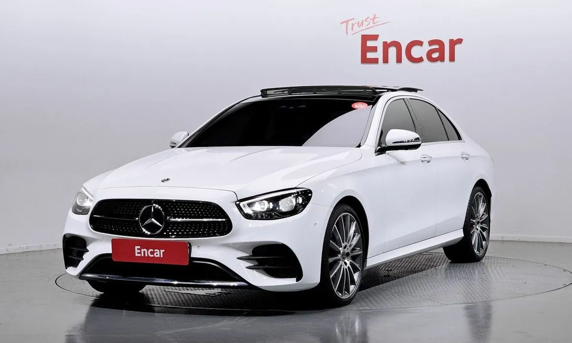 Mercedes-Benz E-Class — фото 1