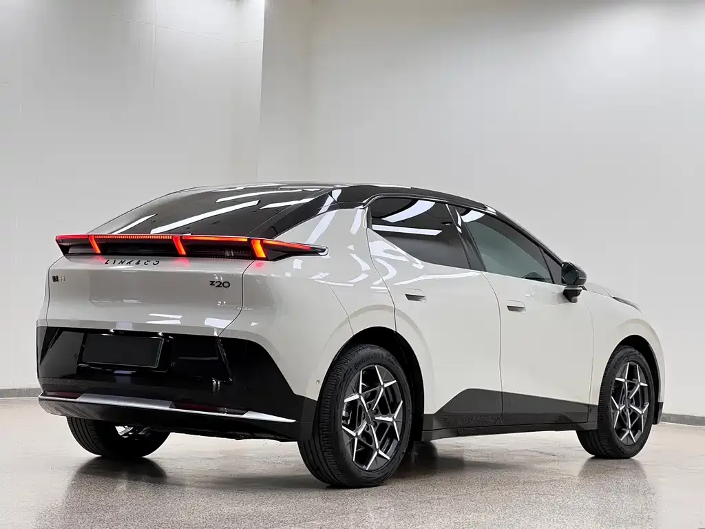Lynk & Co Z20 — фото 10