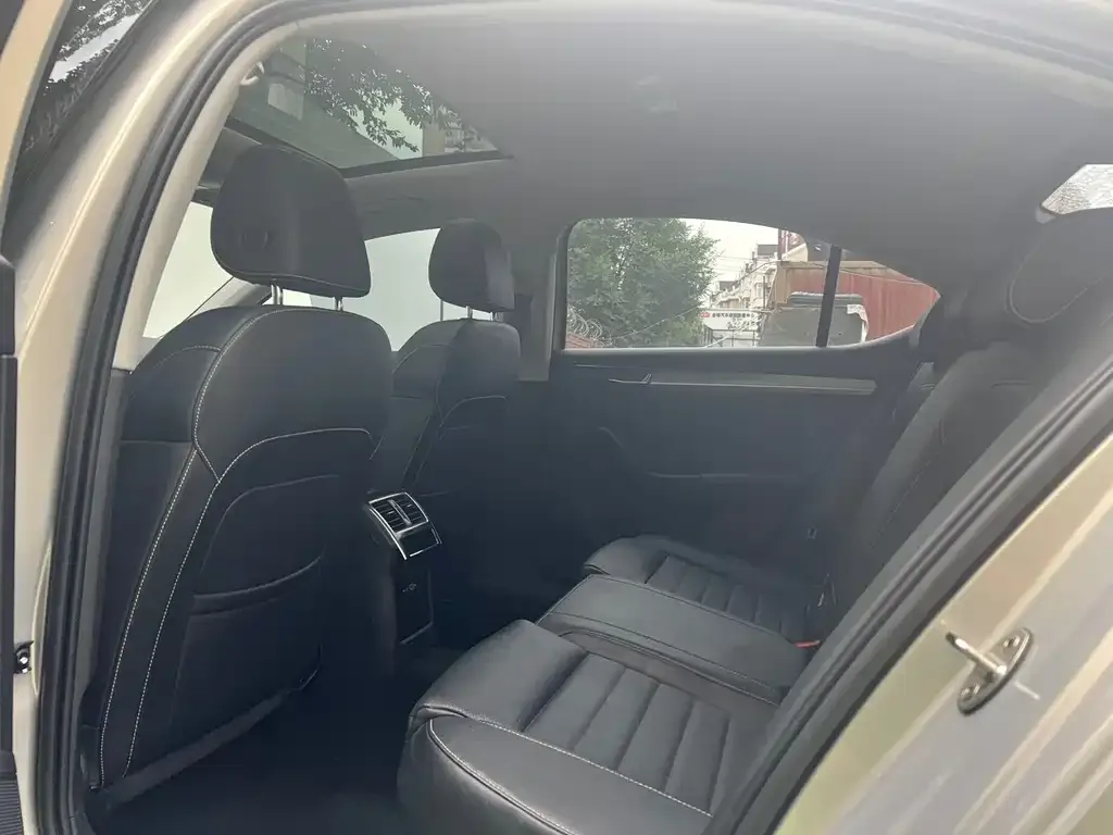 Skoda Superb — фото 3