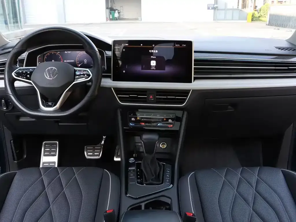 Volkswagen Tiguan L — фото 9