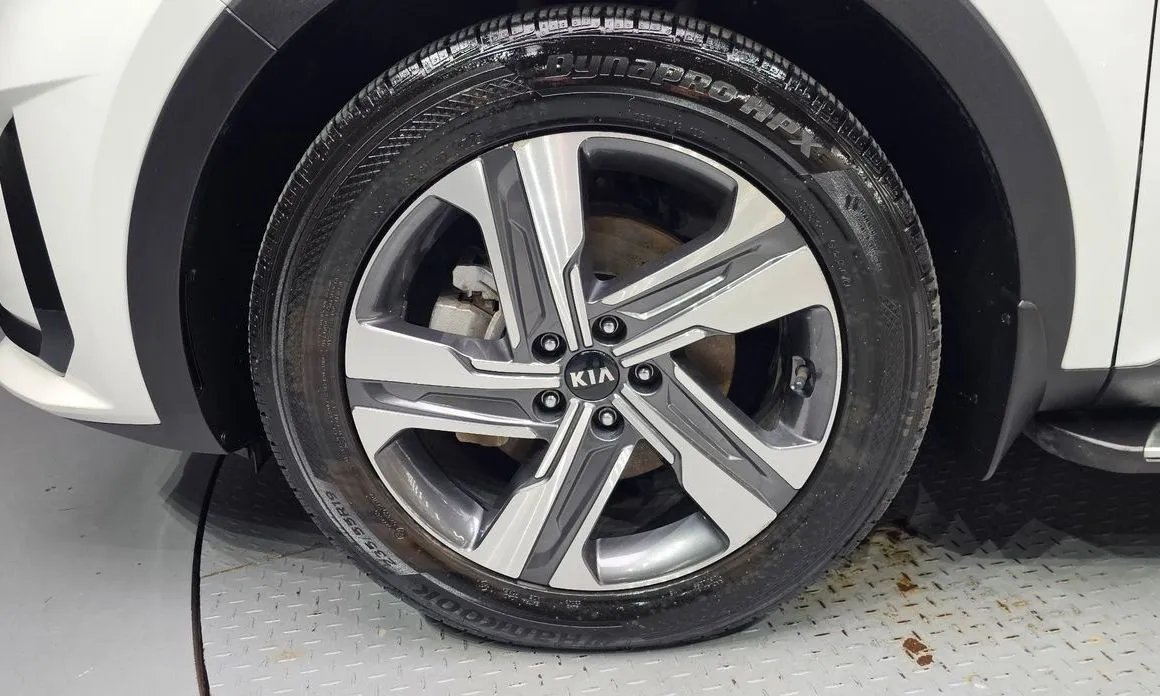 Kia Sorento — фото 6