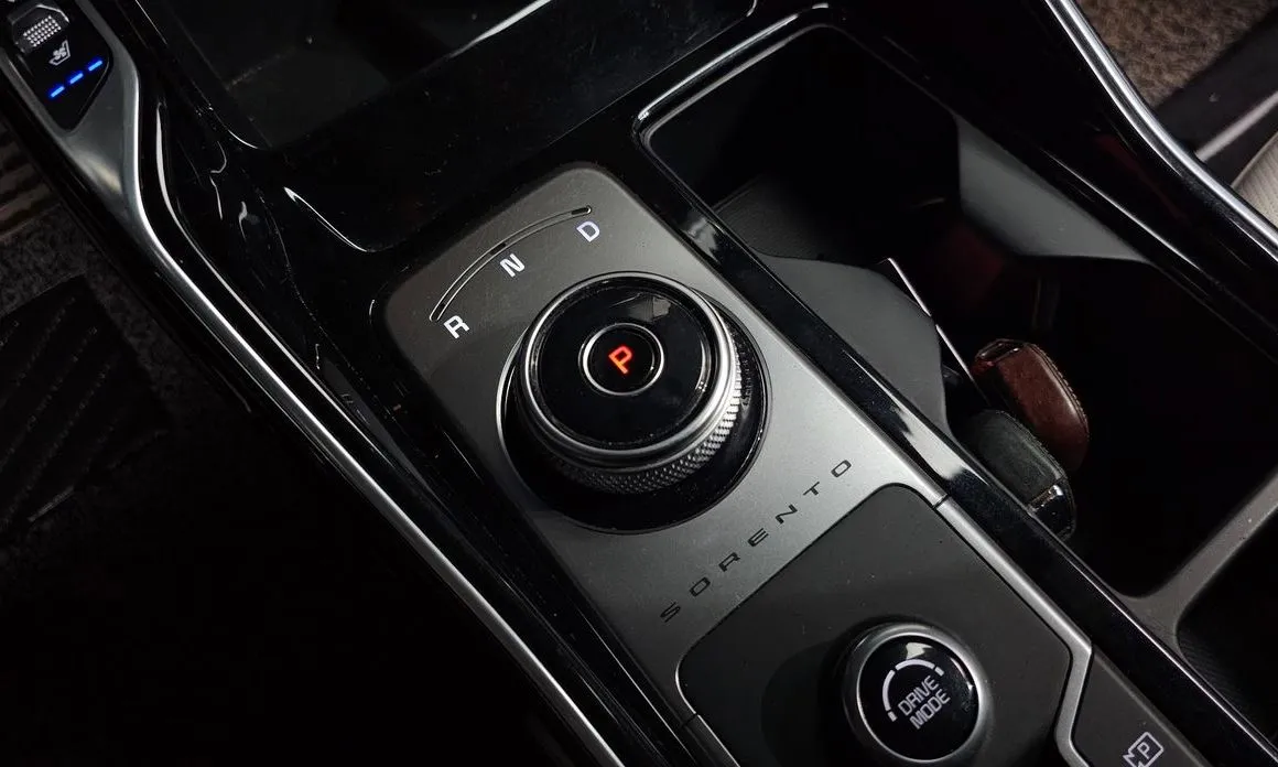 Kia Sorento — фото 5