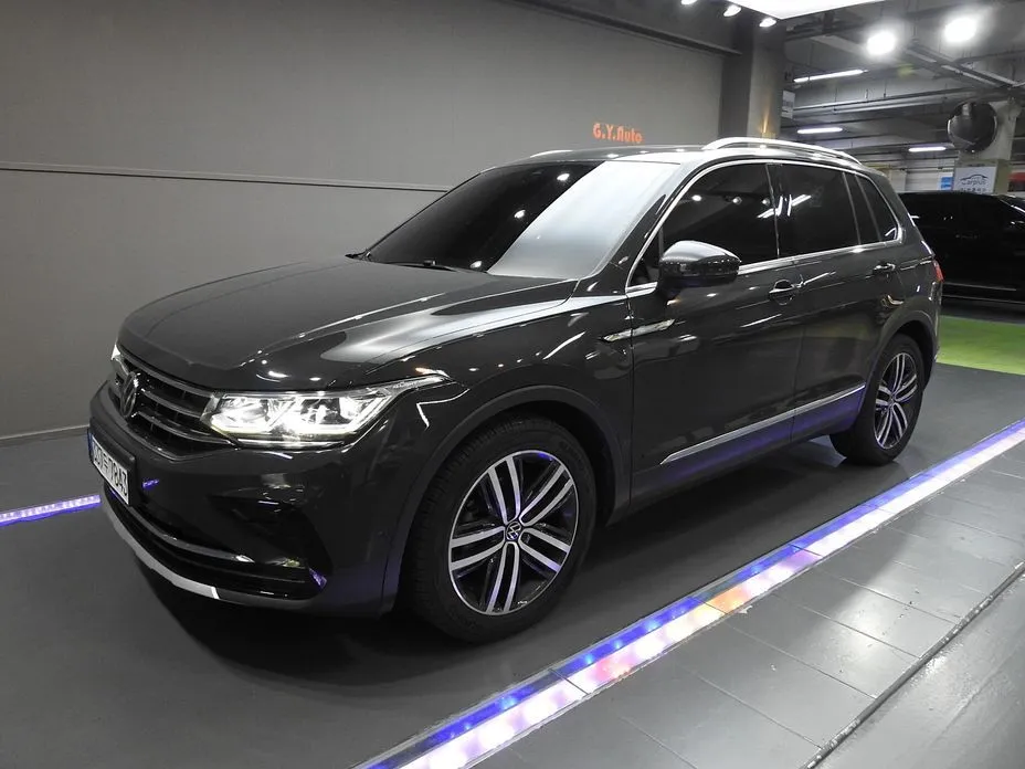 Volkswagen Tiguan — фото 1