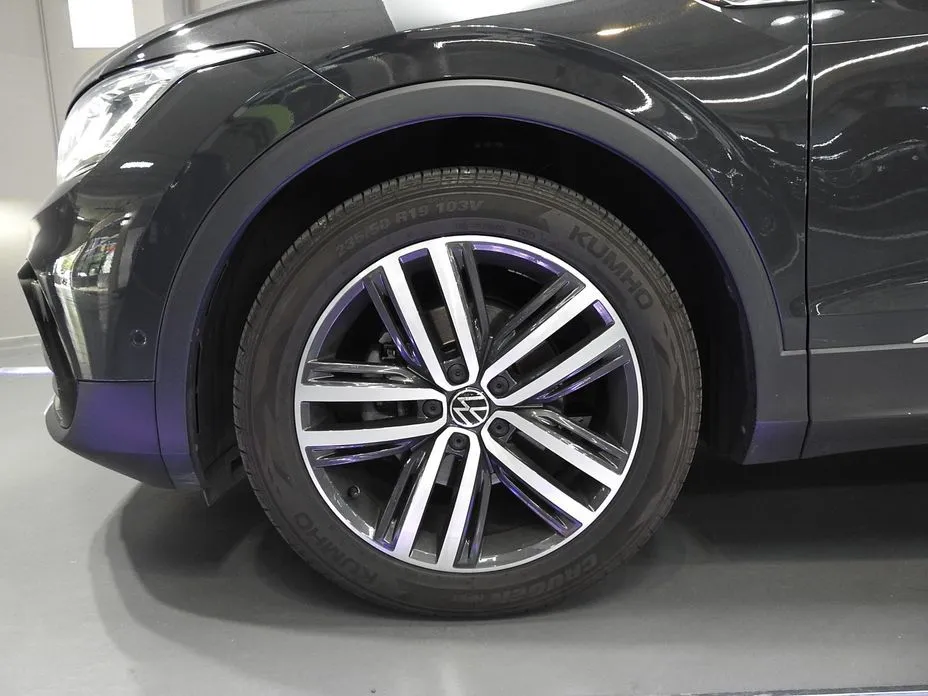 Volkswagen Tiguan — фото 3