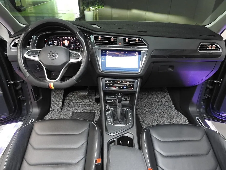 Volkswagen Tiguan — фото 7