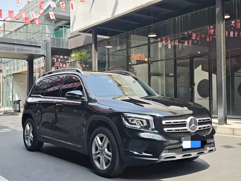 Mercedes-Benz GLB — фото 10