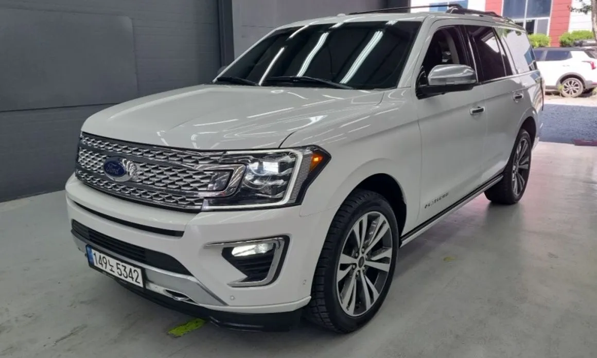 Ford Expedition — фото 1