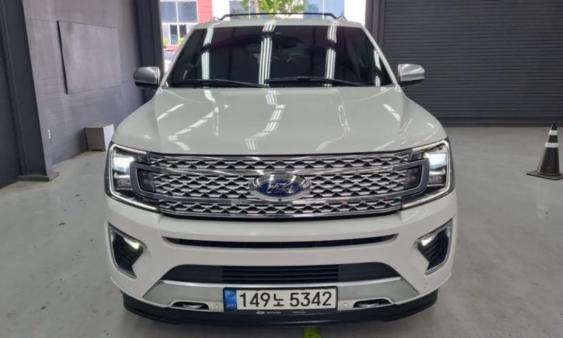 Ford Expedition — фото 10