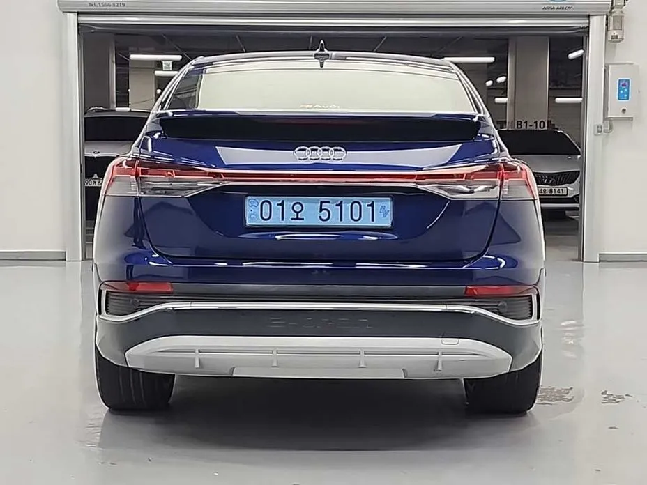Audi Q4 e-tron — фото 6