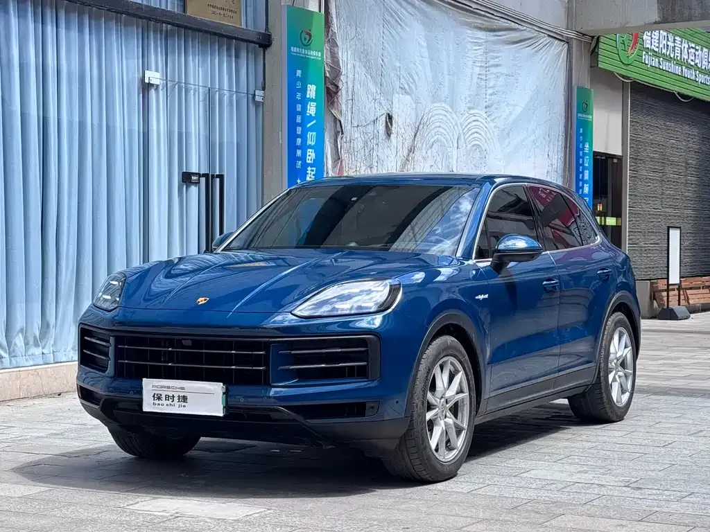 Porsche Cayenne Hybrid — фото 1