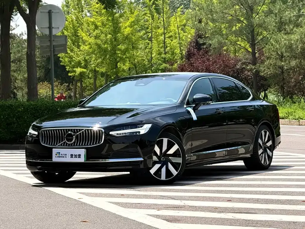 Volvo S90 PHEV — фото 1