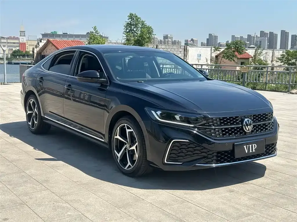 Volkswagen Passat — фото 4