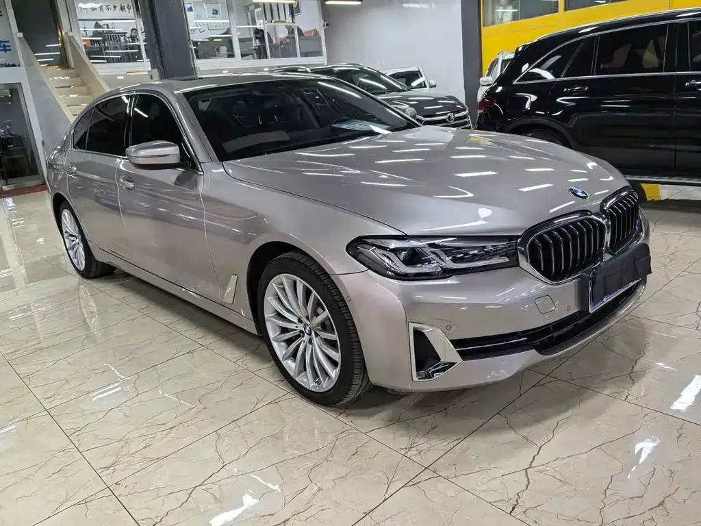 BMW 5 Series — фото 10