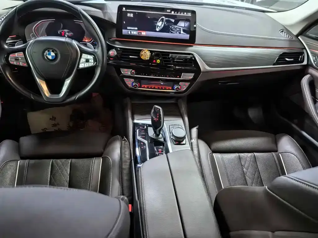 BMW 5 Series — фото 5