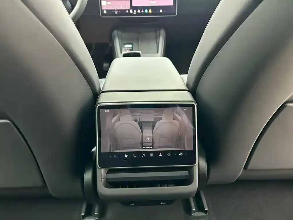 Tesla Model 3 — фото 4