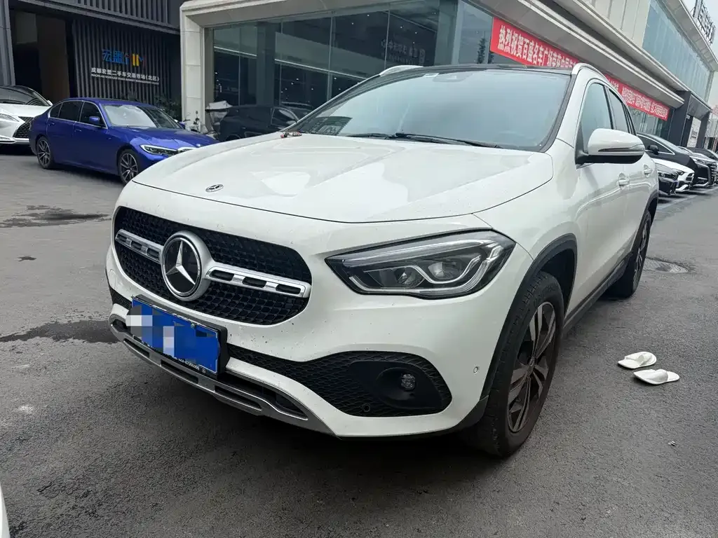 Mercedes-Benz GLA — фото 1