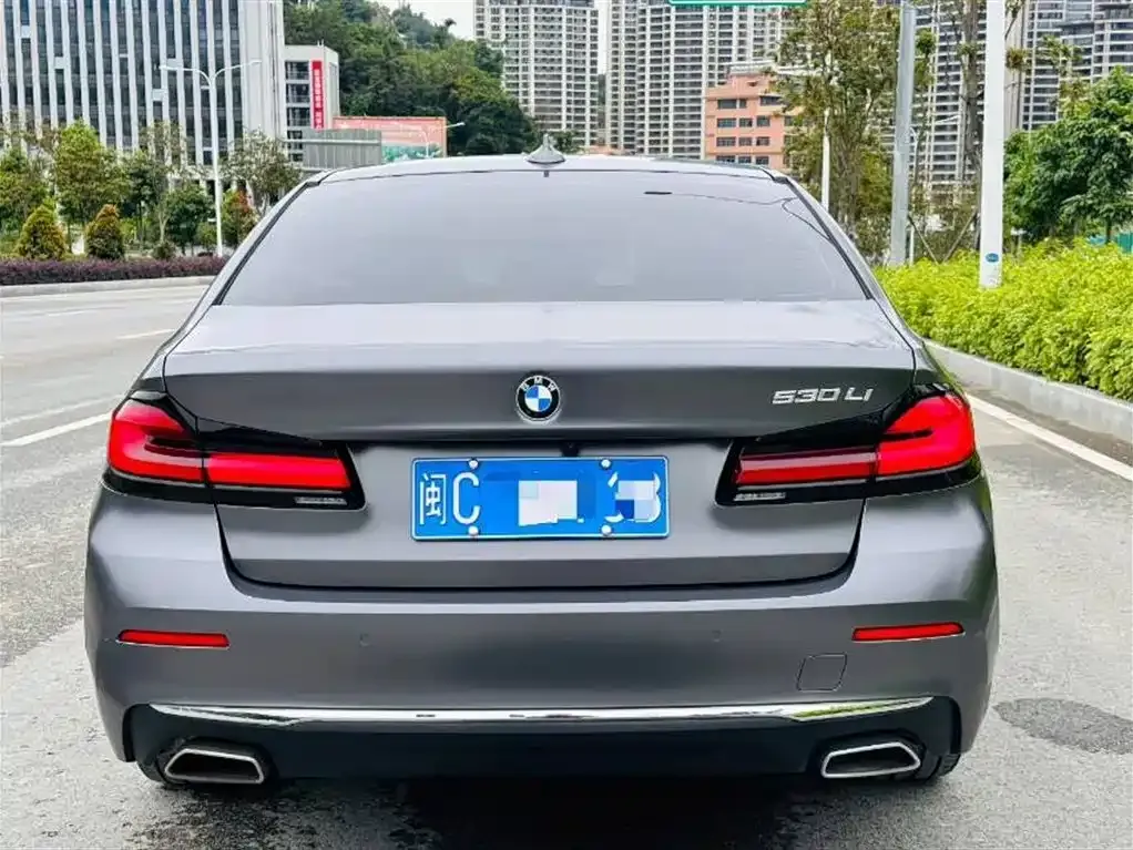 BMW 5 Series — фото 4