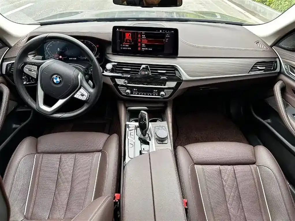BMW 5 Series — фото 8