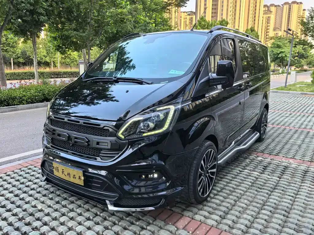 Ford Tourneo — фото 8