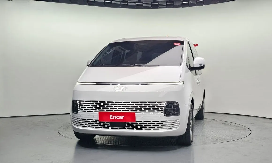 Hyundai Staria — фото 2