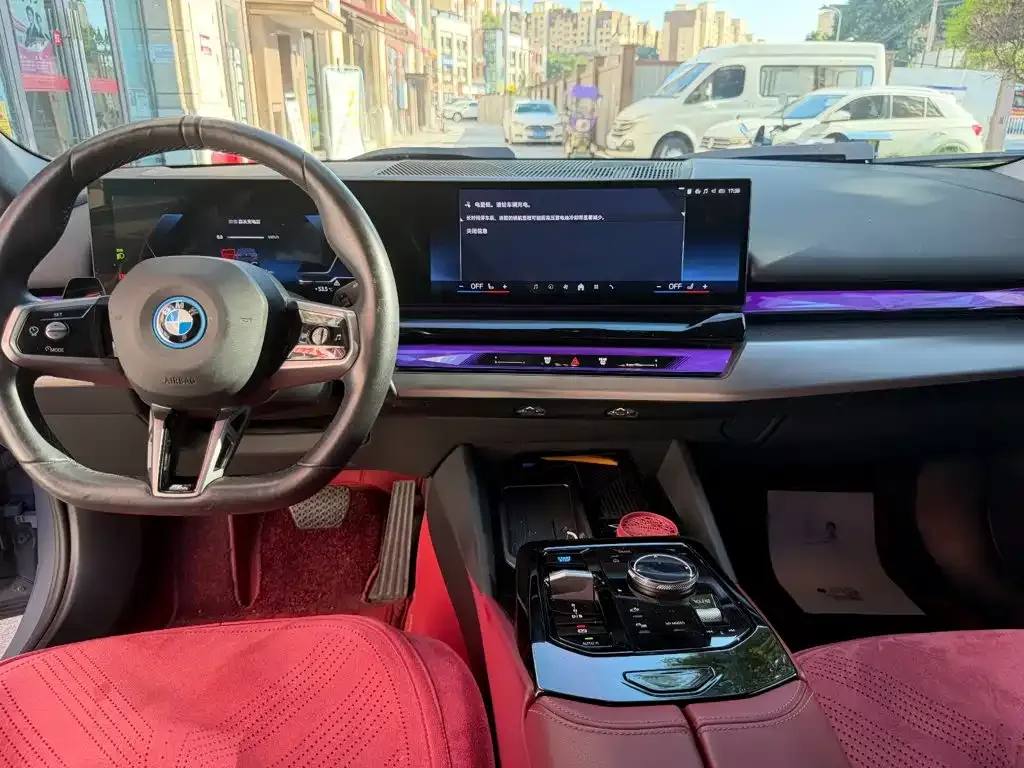 BMW i5 — фото 5