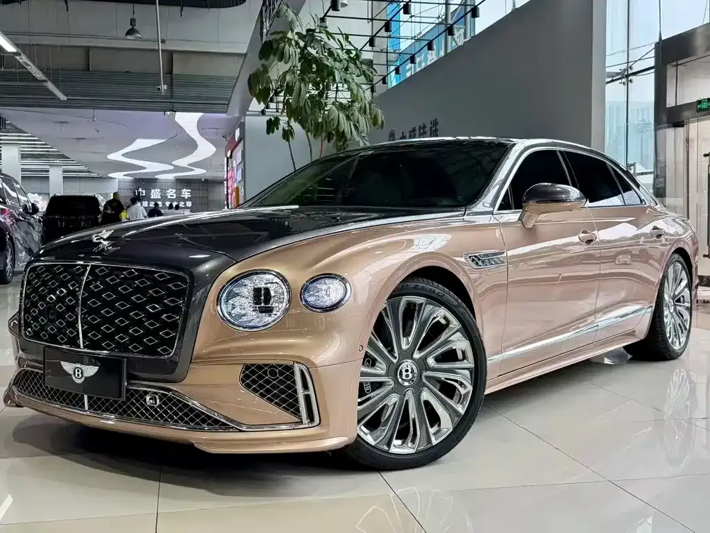 Bentley Flying Spur PHEV — фото 1