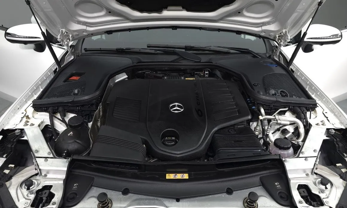 Mercedes-Benz CLS-Class — фото 10