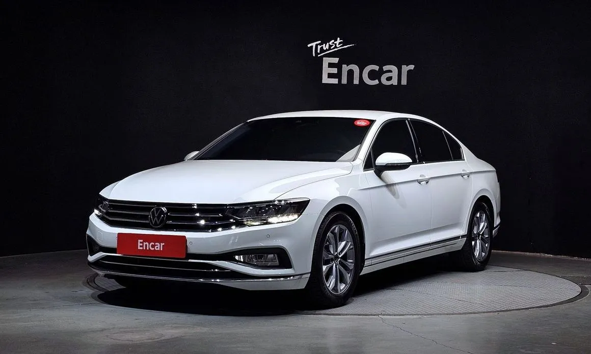 Volkswagen Passat — фото 1