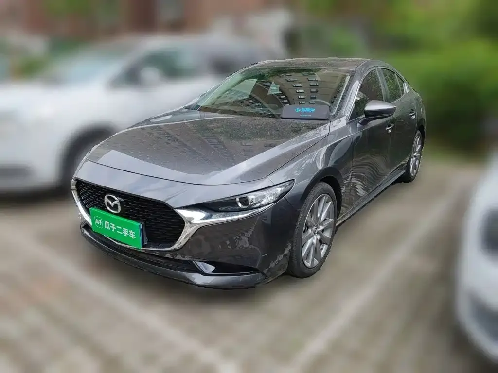 Mazda 3 Axela — фото 1