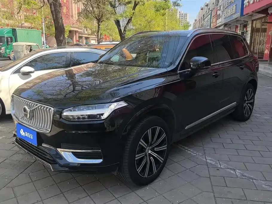 Volvo XC90 — фото 1