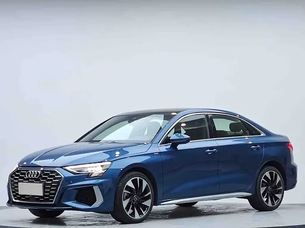 Audi A3 — фото 1