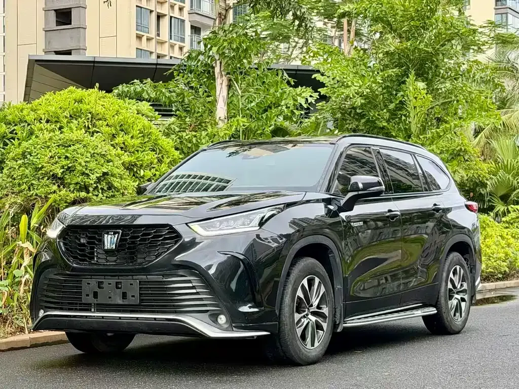 Toyota Crown Kluger — фото 10